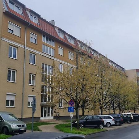 Ybs Apartman Leilighet Zalaegerszeg Eksteriør bilde